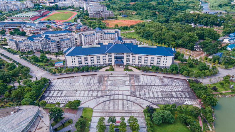电子加工材质选择：揭秘影响性能的关键因素
